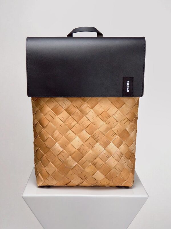 byork-J7Dl7cA5lmg-unsplash Mochila 1